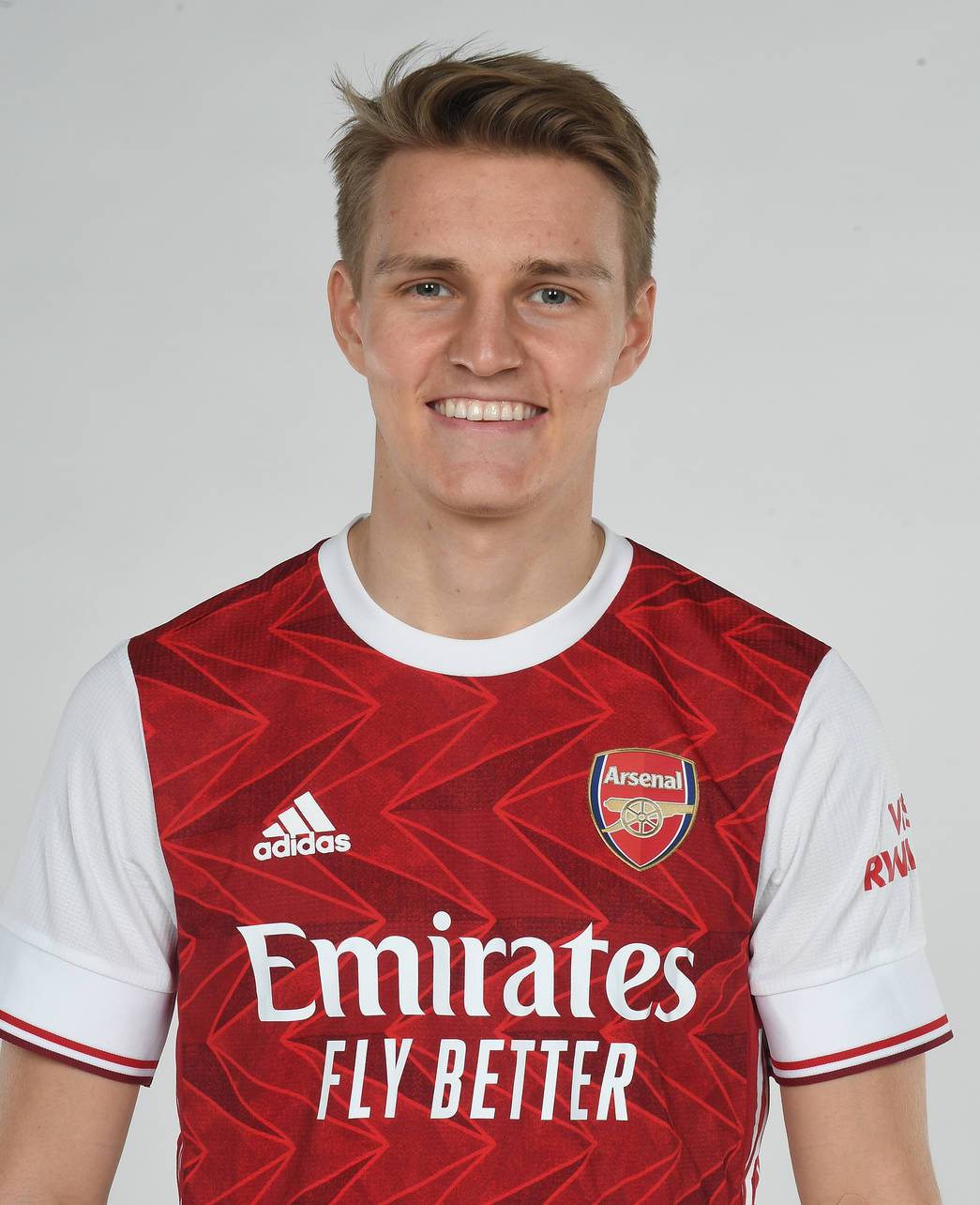 Chùm ảnh Martin Odegaard ra mắt Arsenal - Bóng Đá