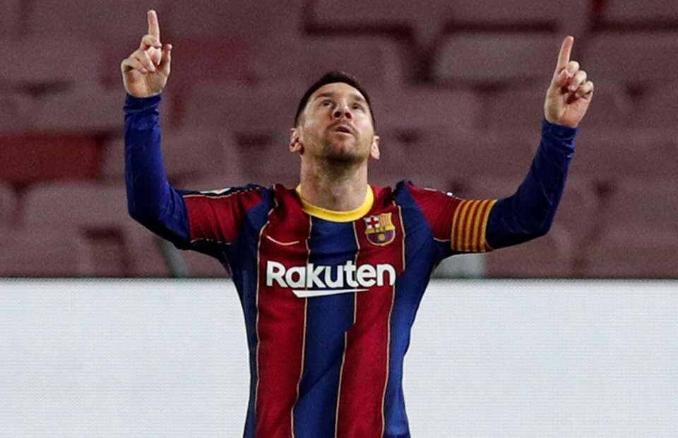Messi tiếp tục ghi bàn từ chấm đá phạt.