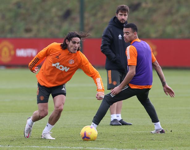 Ảnh bài viết CĐV Man Utd sẽ phát rồ với hình ảnh này của Edinson Cavani