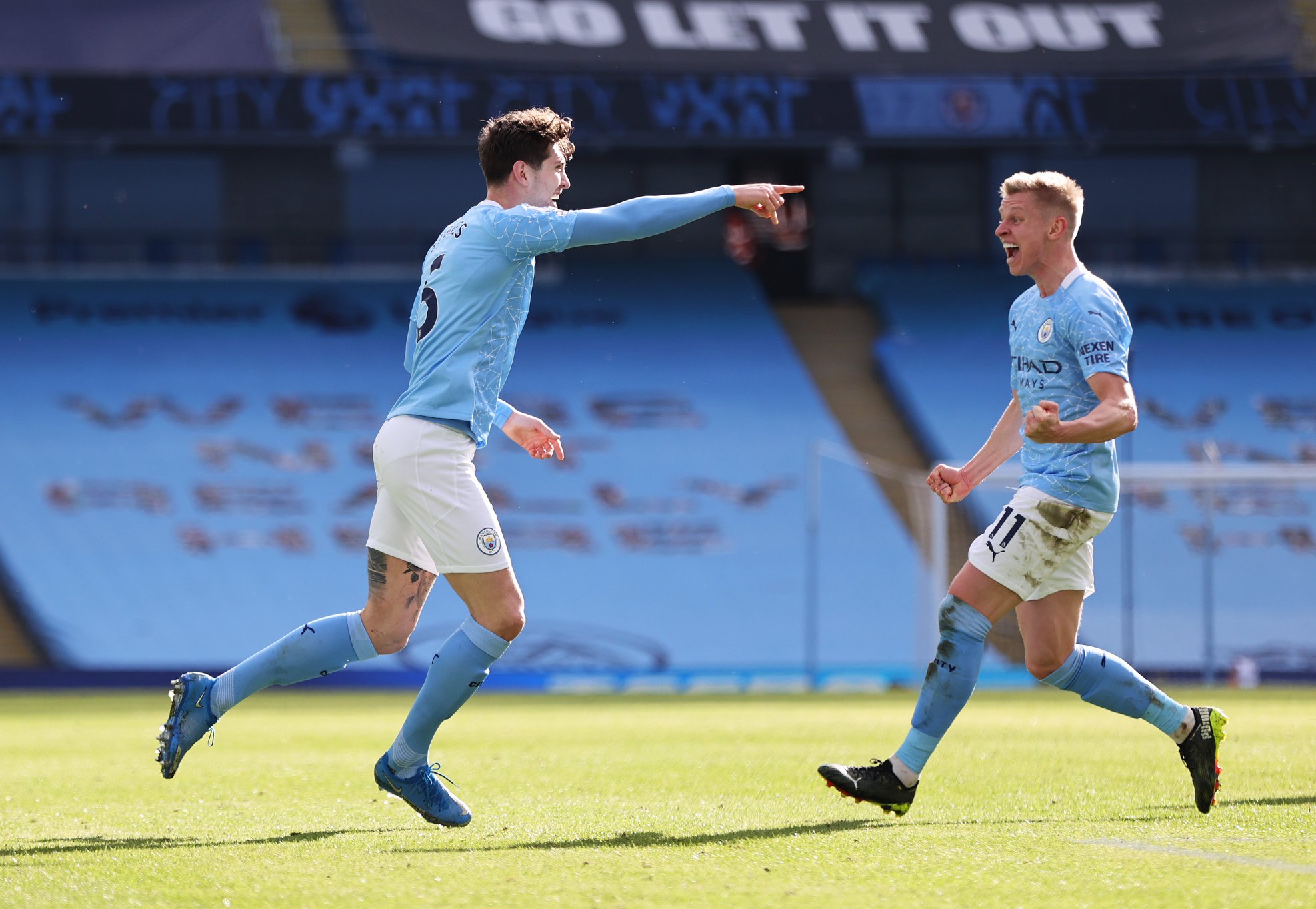 Với sự tỏa sáng của bộ đôi Ruben Dias và John Stones, Man City đã giành thắng lợi sít sao với tỷ số 2-1 trước West Ham.