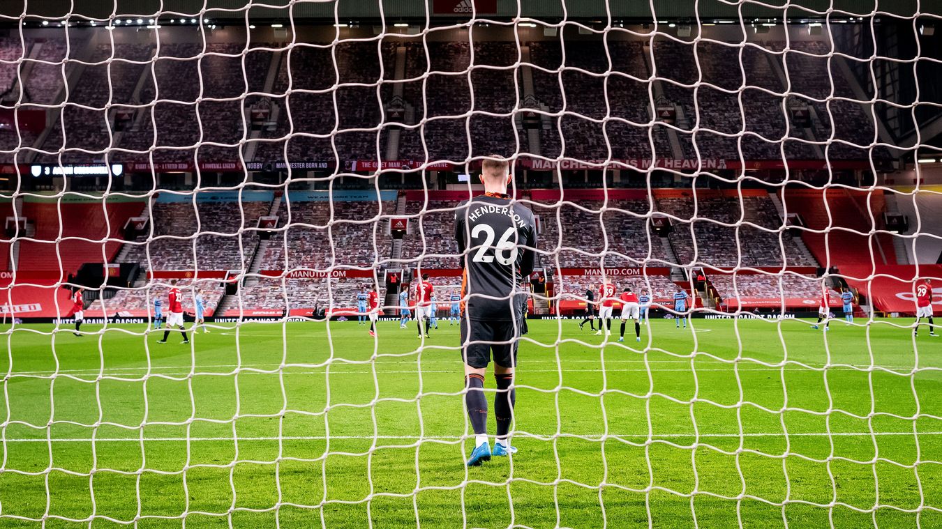 Manchester United 1-0 West Ham United: Quỷ đỏ có một trận đấu tương đối khó khăn, nhưng họ vẫn đứng vững khi hàng thủ có sự hiện diện của Dean Henderson.