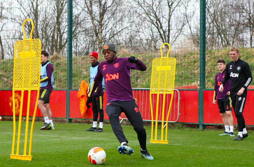 Fernandes đầy tốc độ, Pogba phô diễn kỹ thuật trước đại chiến - Bóng Đá