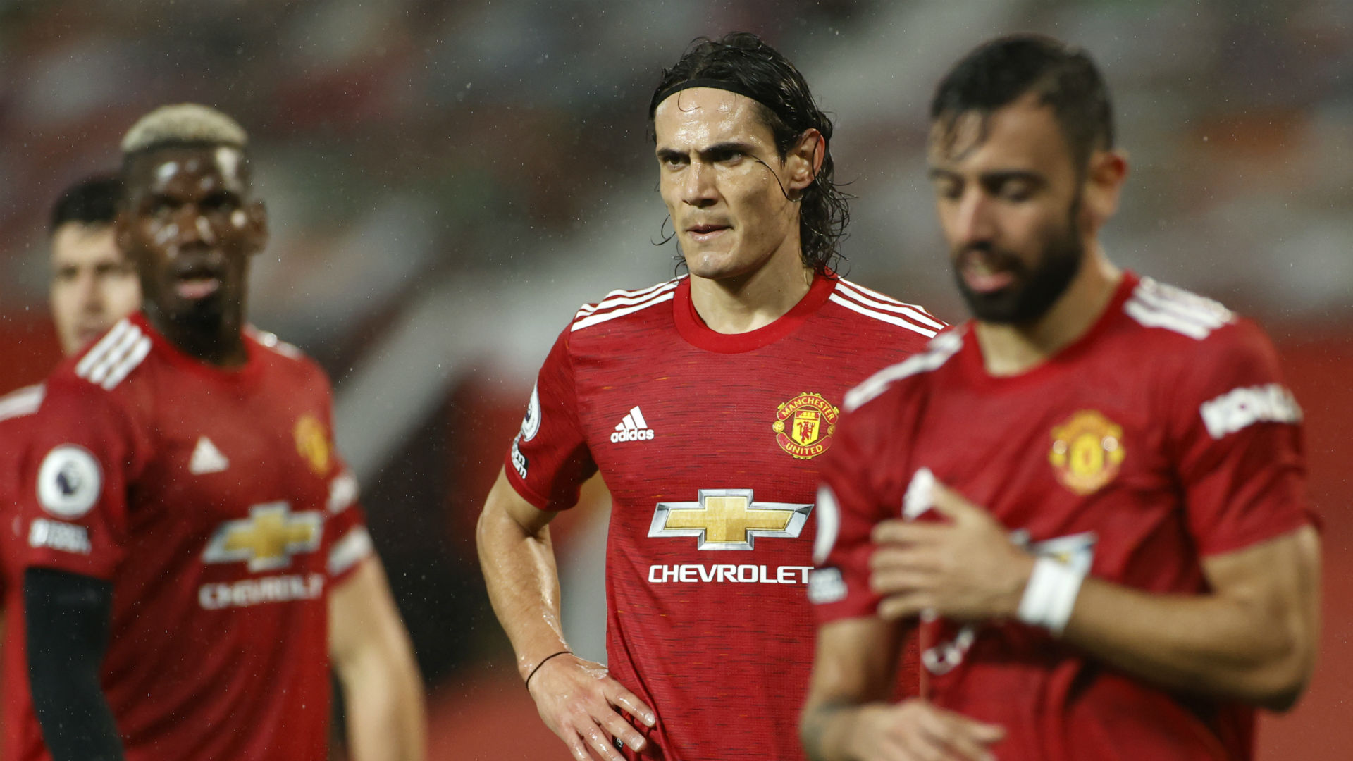 “Brighton’s best defender” – Manchester United fans fume at “useless” 34-year-old - Cavani - Bóng Đá