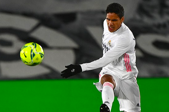 Chelsea 'ready to pay £61m asking price for Raphael Varane as the Blues go ahead of Manchester United'  - Bóng Đá