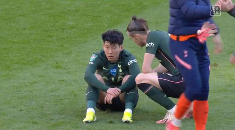 Son Heung-min khóc lớn, ngã quỵ xuống sân khi Spurs thất bại - Bóng Đá
