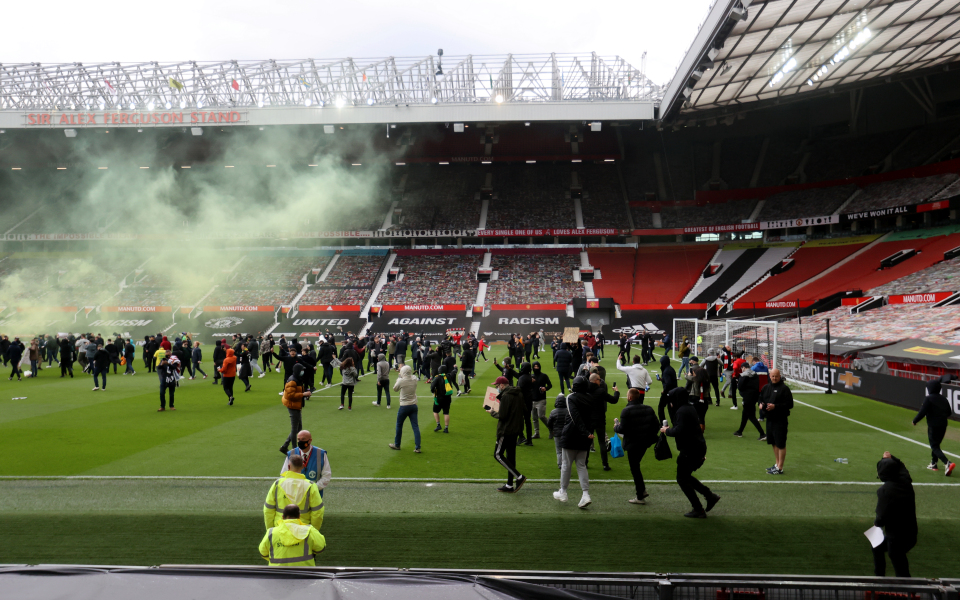 Old Trafford thất thủ hoàn toàn - Bóng Đá