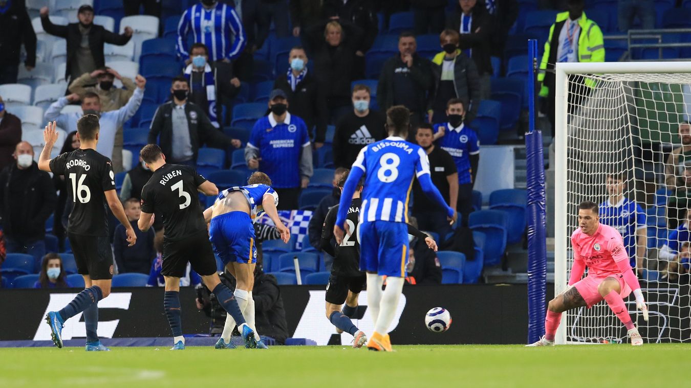 Man City để thủng lưới 3 bàn trước chủ nhà Brighton.