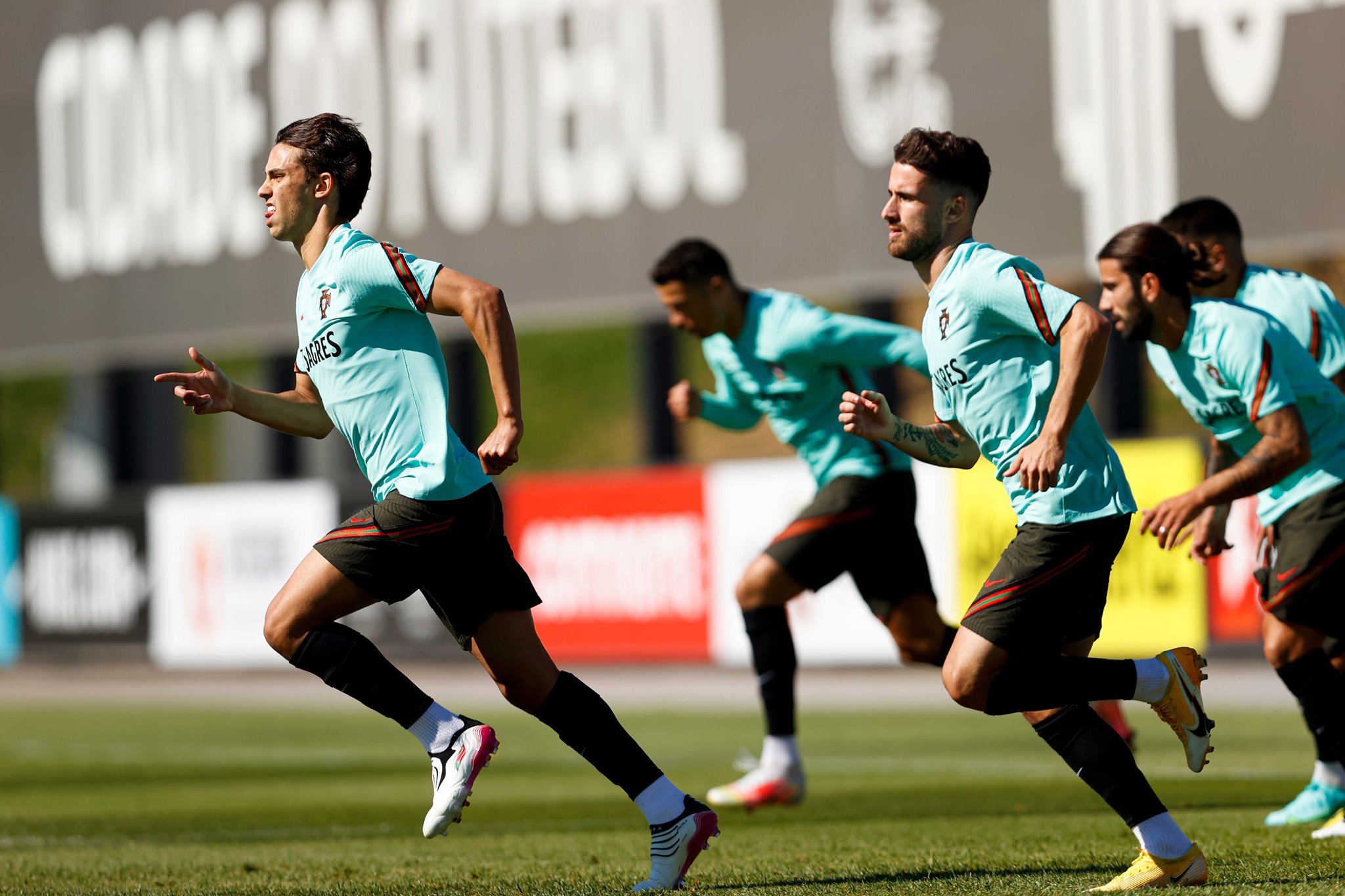 Ronaldo sung sức, Bồ Đào Nha sẵn sàng chinh phục EURO - Bóng Đá