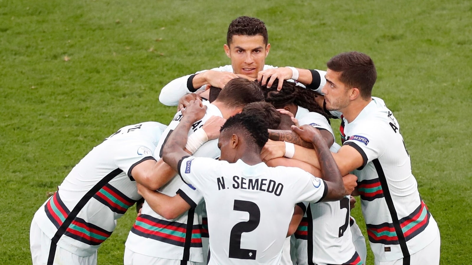 10 thống kê Hungary 0-3 Bồ Đào Nha: Ngả mũ Ronaldo! - Bóng Đá