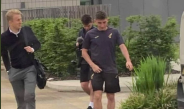 Billy Gilmour - Chelsea midfielder spotted at City's training ground - Bóng Đá