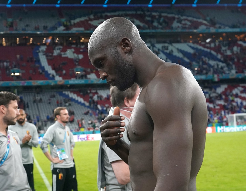 Lukaku lại giật mình, đá bay cơ hội của tuyển Bỉ - Bóng Đá