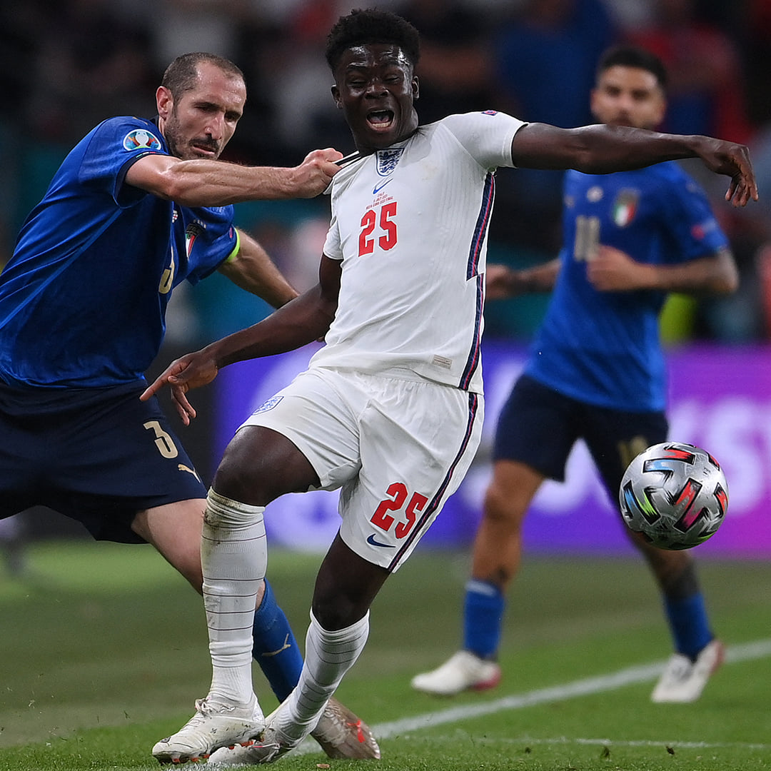 Đây là tình huống mà sao trẻ của Arsenal hoàn toàn có thể mở ra một cơ hội ghi bàn cho Tam sư.