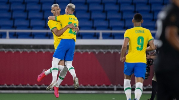 Sao Premier League lập hattrick, Olympic Brazil hủy diệt Đức - Bóng Đá