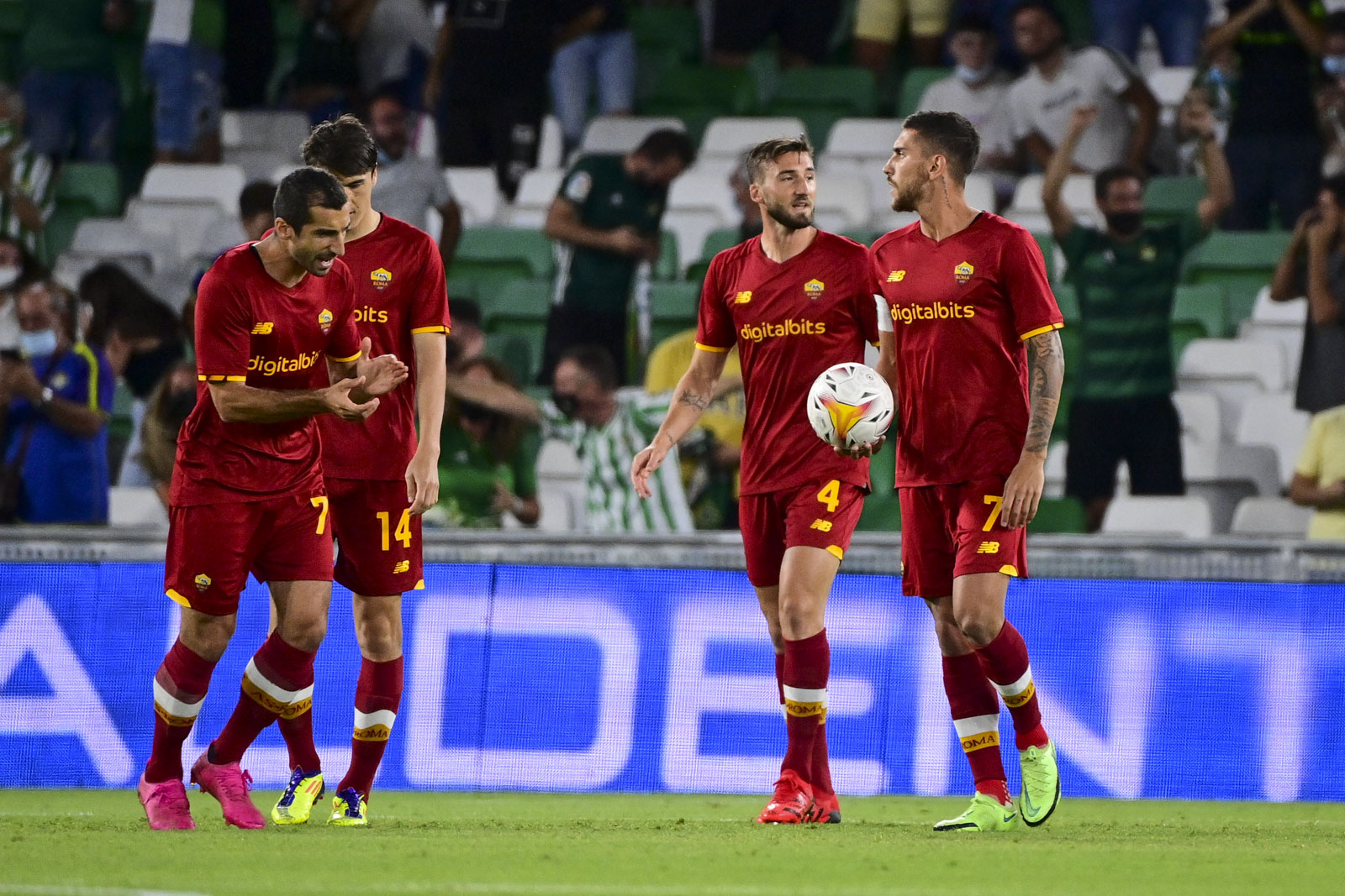 Mourinho bị đuổi khỏi sân khi AS Roma thua 2-5 - Bóng Đá
