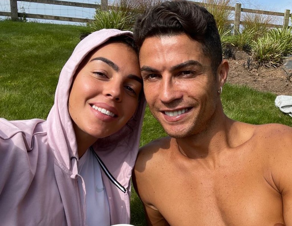 Ronaldo: Who said there is no sun in Manchester - Bóng Đá