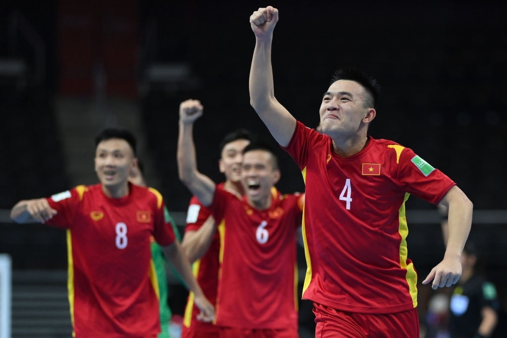 CHÍNH THỨC! Việt Nam xuất sắc giành vé vào vòng 1/8 Futsal World Cup - Bóng Đá