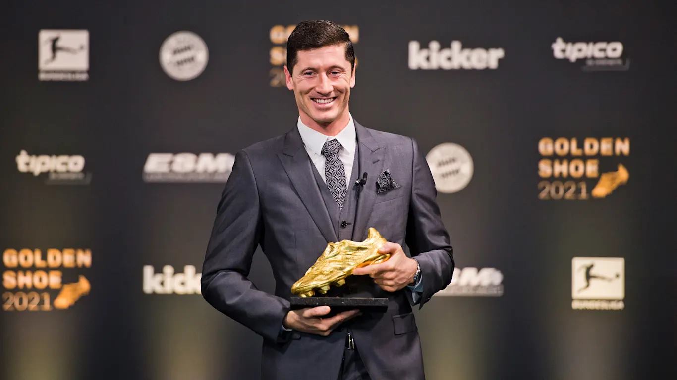 CHÍNH THỨC! Lewandowski nhận giải thưởng Chiếc giày vàng châu Âu - Bóng Đá