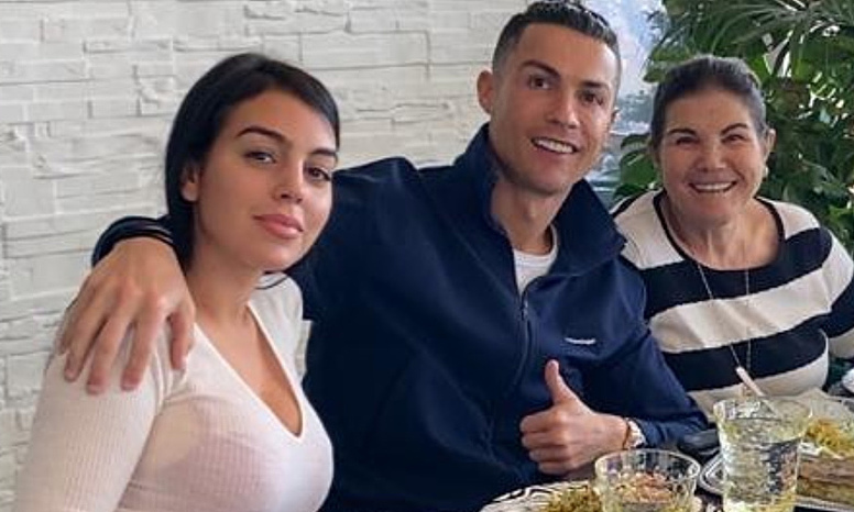 Cristiano Ronaldo's mother doesn't want him to marry Georgina Rodriguez - Bóng Đá