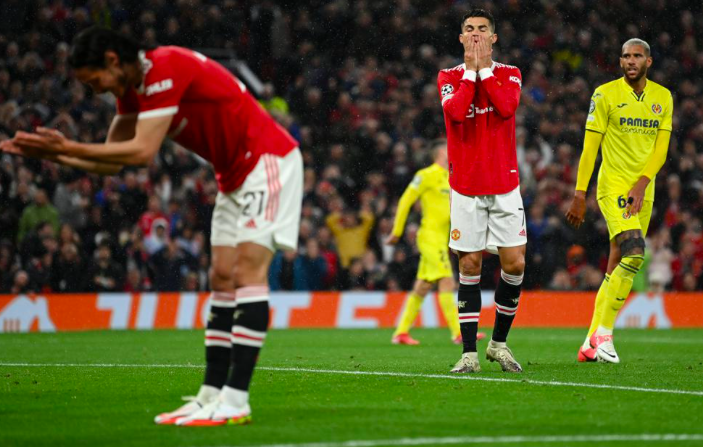 Cavani bỏ lỡ đáng tiếc.
