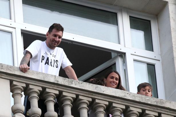 Lionel Messi's 17k-a-night Paris hotel hit by masked raiders as jewellery and cash stolen - Bóng Đá