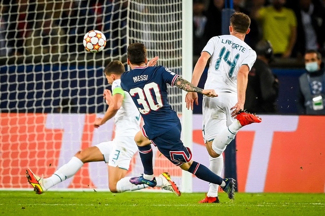 Messi được vinh danh với bàn thắng vào lưới Man City
