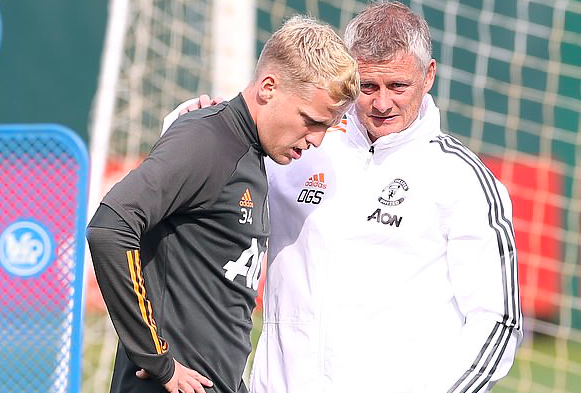 Manchester United outcast Donny van de Beek is prepared to make ANOTHER effort to leave the club in January - Bóng Đá