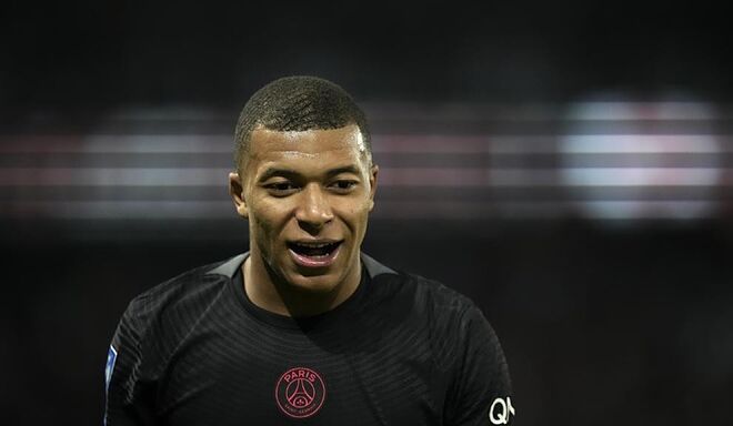 Mbappe muốn chia tay PSG.