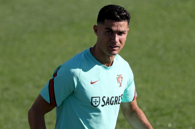 Portugal boss Fernando Santos insists Cristiano Ronaldo needs playing time after being rested by Manchester United - Bóng Đá