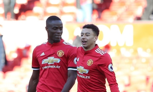 Newcastle United consider move for Manchester United duo Jesse Lingard and Eric Bailly in January transfer window - Bóng Đá