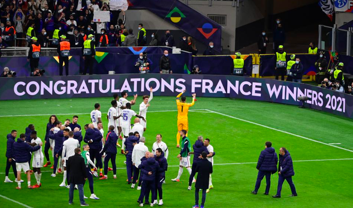 Martial cười tươi khi cùng Pháp ăn mừng danh hiệu Nations League - Bóng Đá