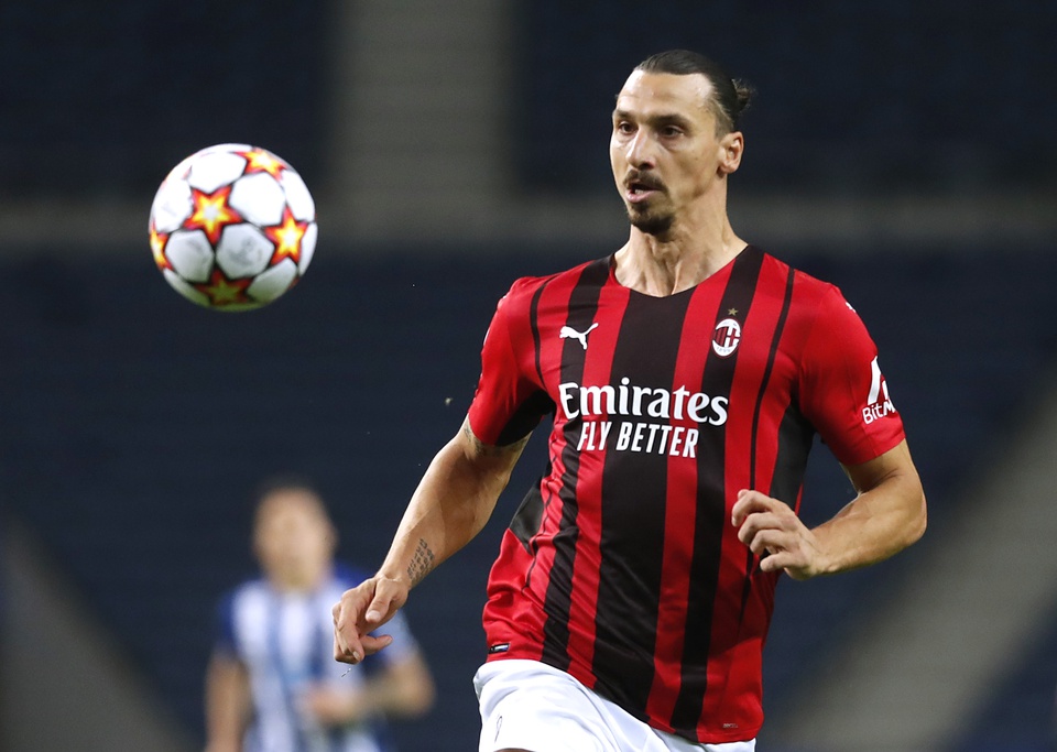 Đầu hiệp hai, Zlatan Ibrahimovic được tung vào sân nhưng không thể tạo nên sự khác biệt.