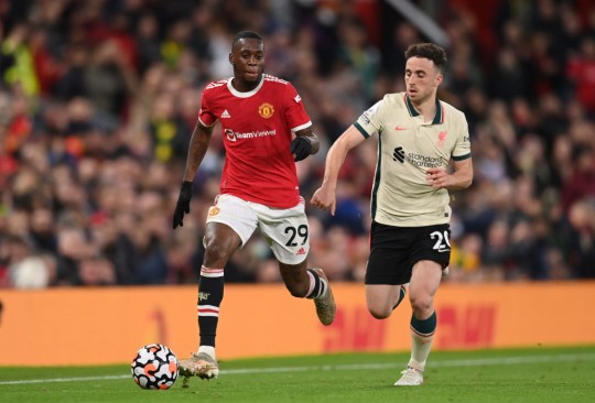 Manchester United coaching staff ‘concerned’ by Aaron Wan-Bissaka’s lack of development since £50m arrival from Crystal Palace - Bóng Đá