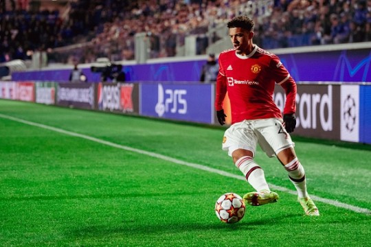 Dimitar Berbatov worried Man Utd star will flop like Donny van de Beek - Bóng Đá