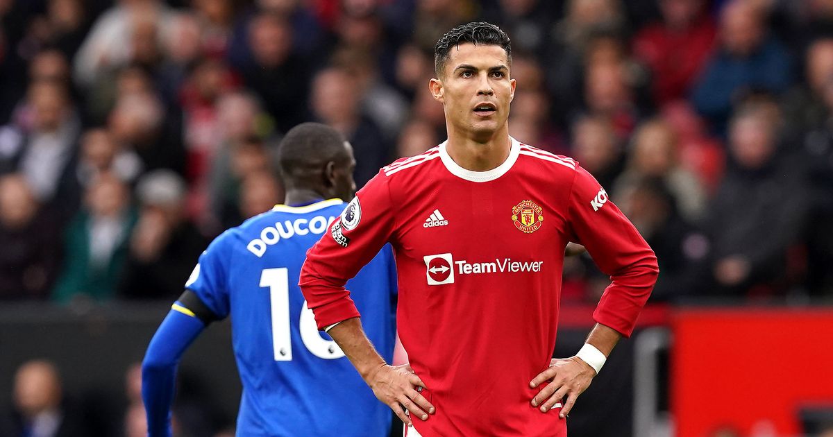 Cristiano Ronaldo could request to leave Manchester United if fortunes do not change - Bóng Đá