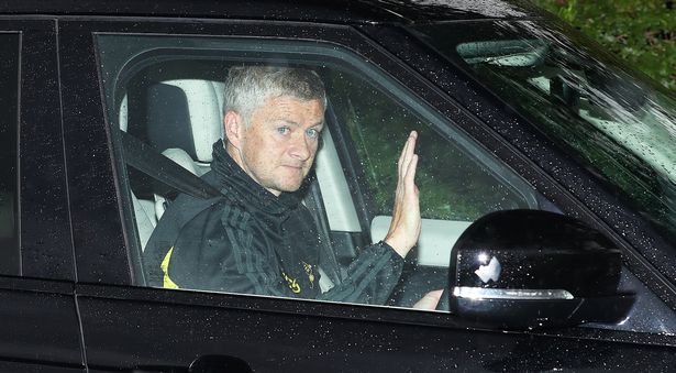 Ole Gunnar Solskjaer 'waiting to be sacked' after leaving Man Utd amid crisis - Bóng Đá