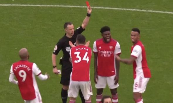 Gabriel mocked by Steve McManaman after Arsenal star gets sent off against Man City - Bóng Đá