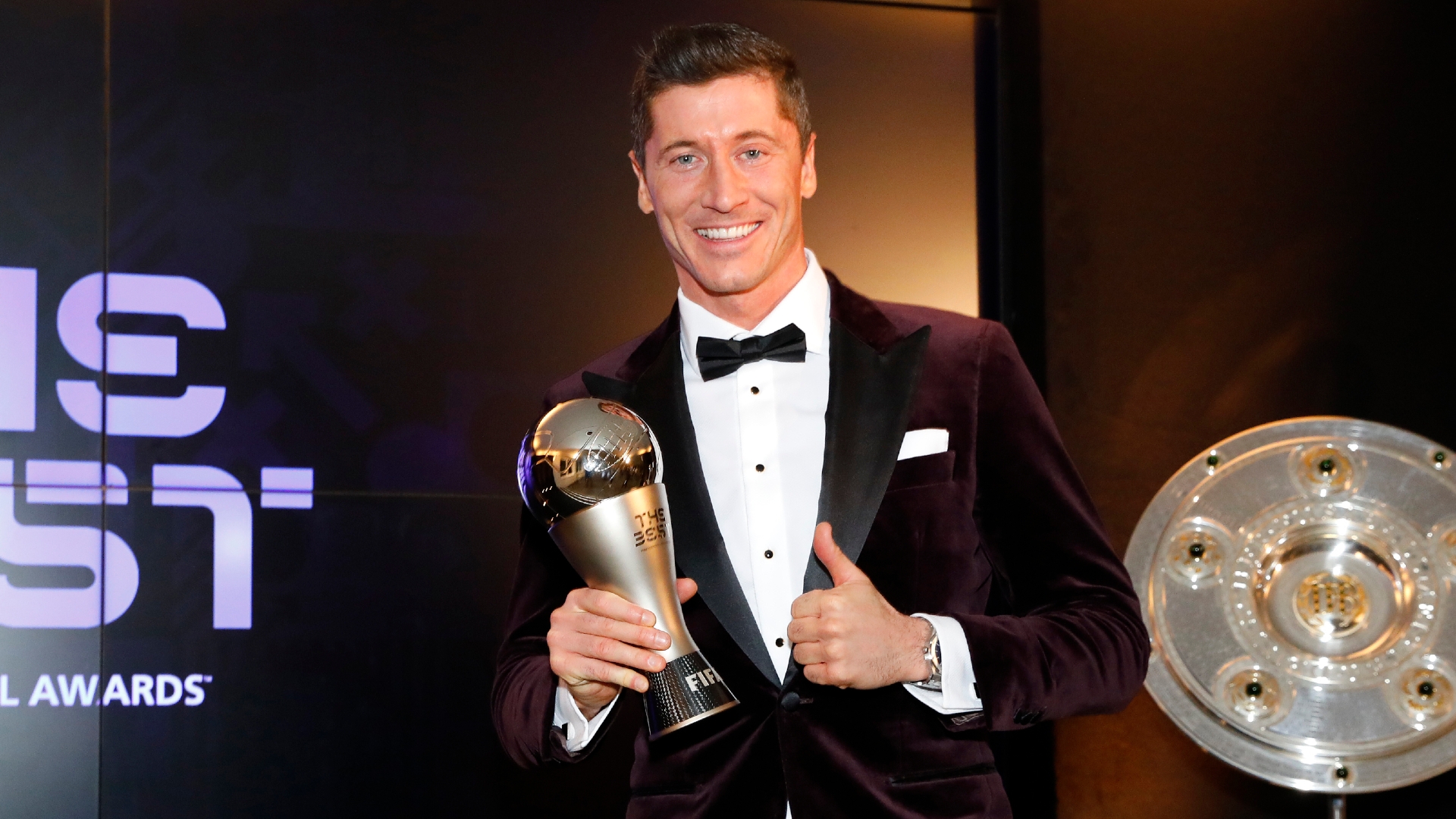 Lewandowski thắng giải The Best 2021, Ronaldo được vinh danh - Bóng Đá