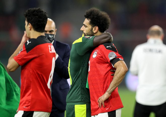 Salah tips his teammates to save Mane's 11m kick - Football