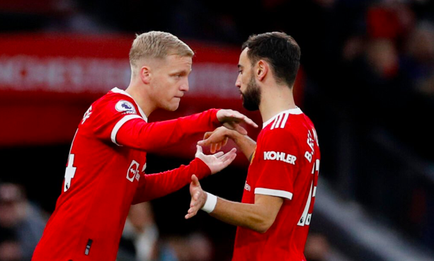 Bằng chứng cho thấy Van de Beek bị đồng đội cô lập ở Man Utd - Bóng Đá