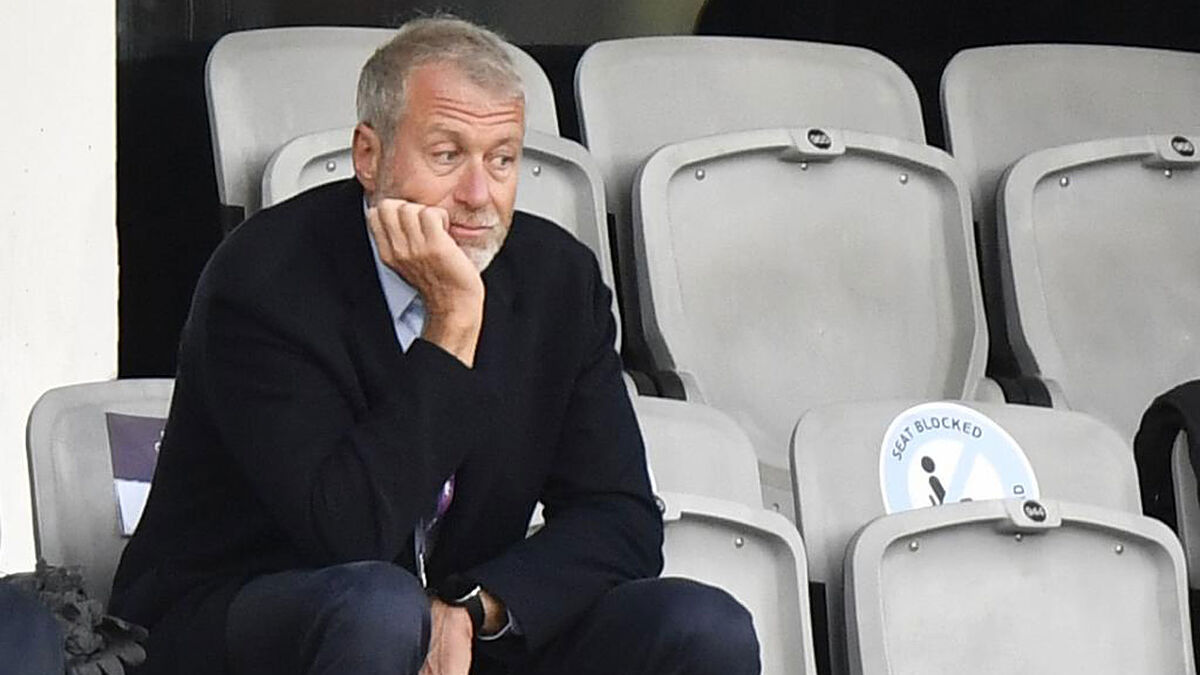 Roman Abramovich to receive offers to sell Chelsea this week with at least three parties interested - Bóng Đá