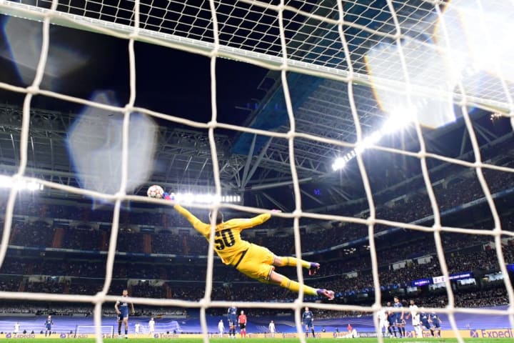 Hàng thủ PSG có một ngày thi đấu không hiệu quả.