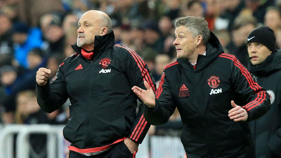 Mike Phelan 'unlikely' to stay at Manchester United if Erik ten Hag appointed - Bóng Đá
