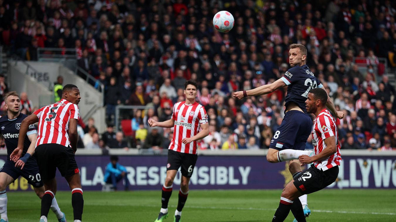 West Ham lỡ cơ hội cắt đuôi Man Utd - Bóng Đá