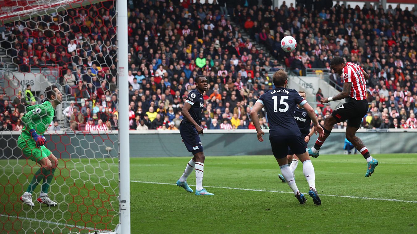 West Ham lỡ cơ hội cắt đuôi Man Utd - Bóng Đá