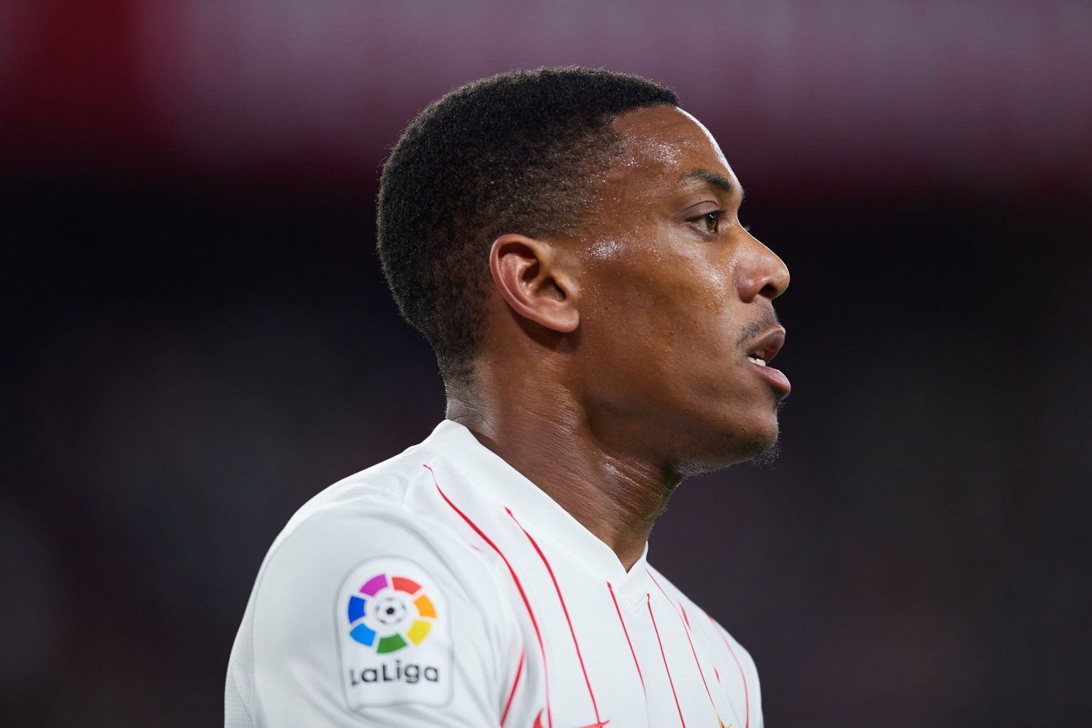 Sevilla sporting director reacts to Anthony Martial's latest injury and accepts loan was 'risky' move - Bóng Đá