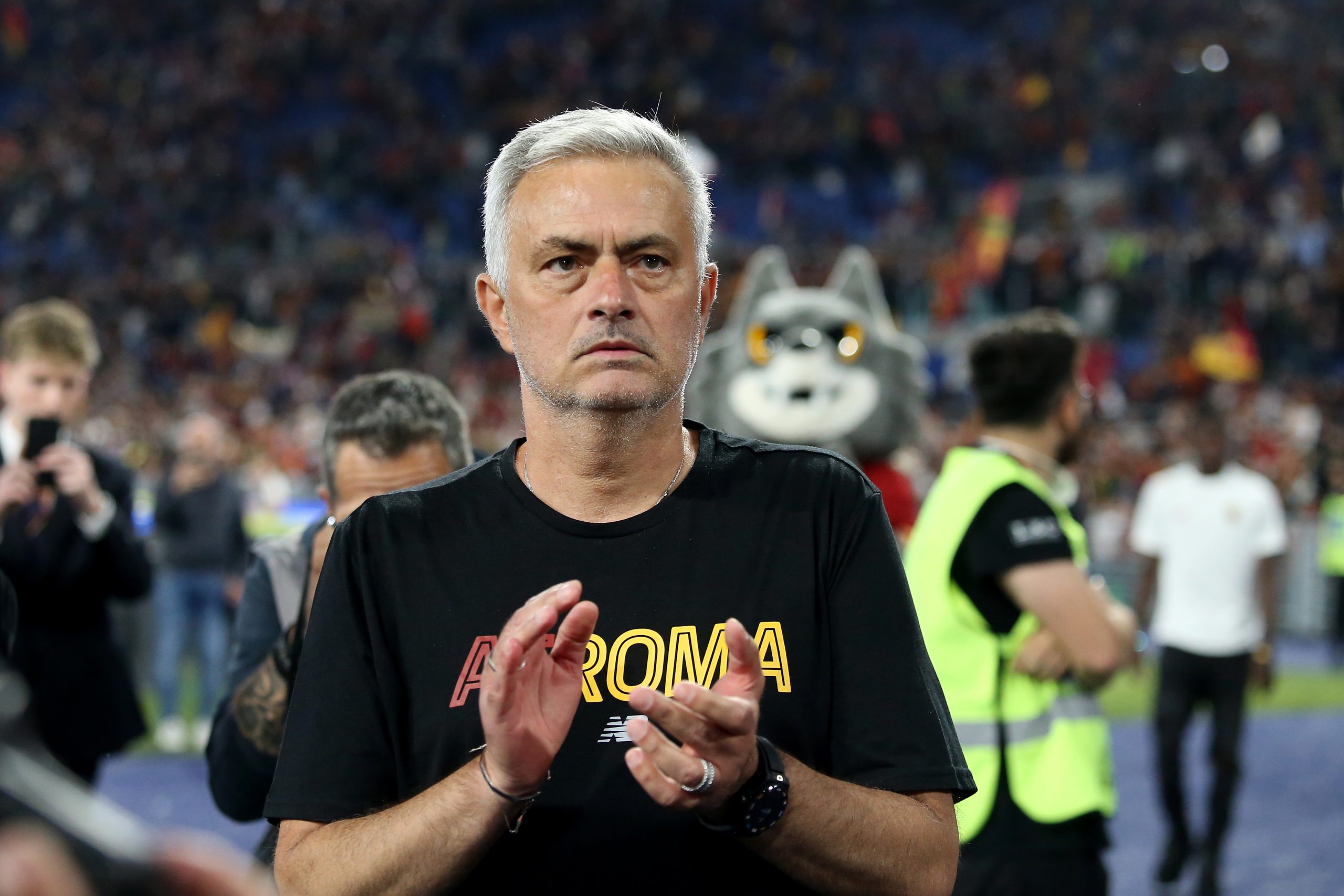 AS Roma của Jose Mourinho tạo nên điều điên rồ - Bóng Đá