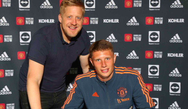 Manchester United is delighted to announce that Will Fish has signed a new long-term contract - Bóng Đá