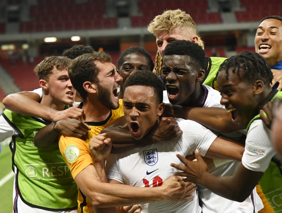 Tuyển Anh vô địch Euro U19 - Bóng Đá