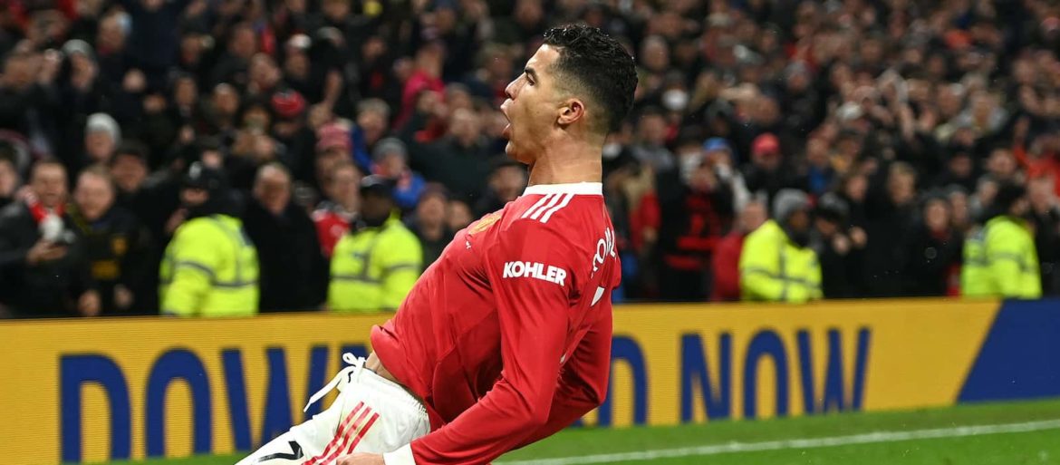 Ronaldo kéo lùi 4 cầu thủ tấn công của Man Utd - Bóng Đá