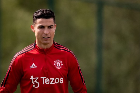 Manchester United squad want club to sell Cristiano Ronaldo, claims Jamie Carragher - Bóng Đá